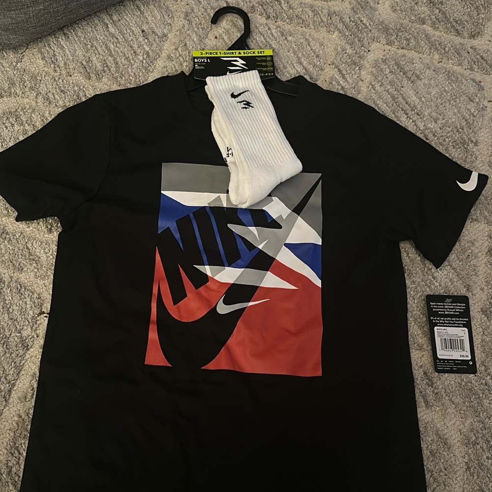Perfect fresh style for SUMMER coming up!!! #nike#shirts#brandnew